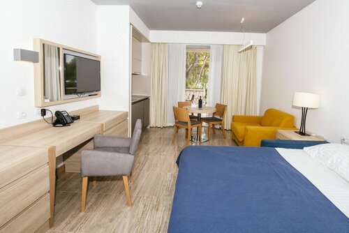 Zaton Holiday Resort Apartments