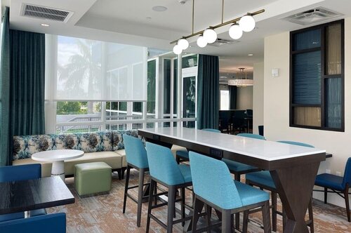 Hampton Inn & Suites Miami Airport South/Blue Lagoon, Rezerwuj Hotel Hotele w Miami Beach z parkingiem, Parking