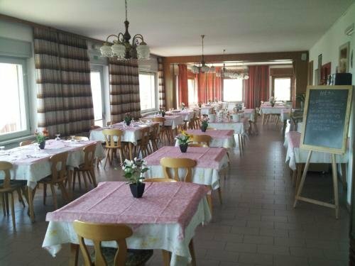 Albergo Bucaneve, Забронировать Отель Малоско Val di Non