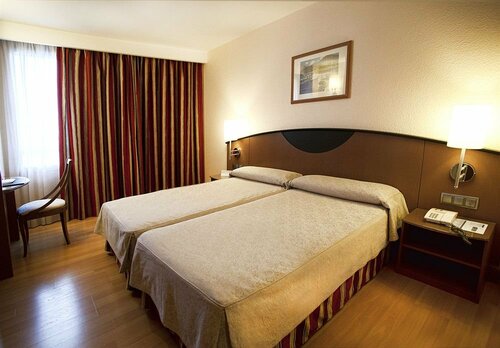 Hotel Albret, Забронировать Отель Памплона 