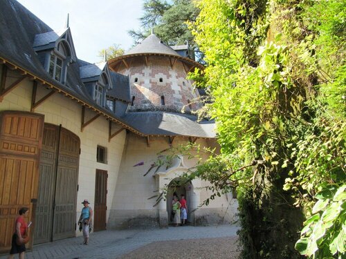 Auberge du Grand Dauphin, Boek Hostel  