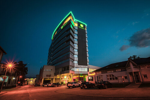 Holiday Inn Zilina by IHG, Забронировать Отель Отели Жилинского края 4 звезды, 4*
