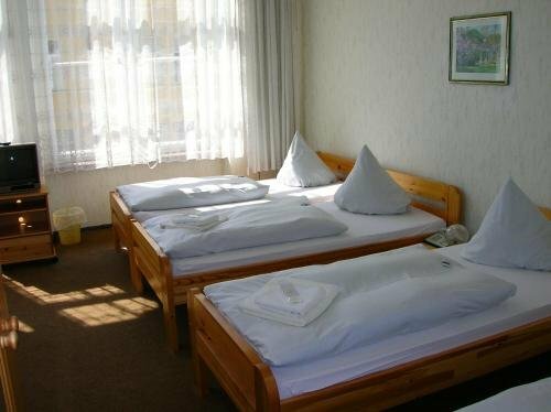 Hotel "Stadt Köthen", Забронировать Отель Кётен 