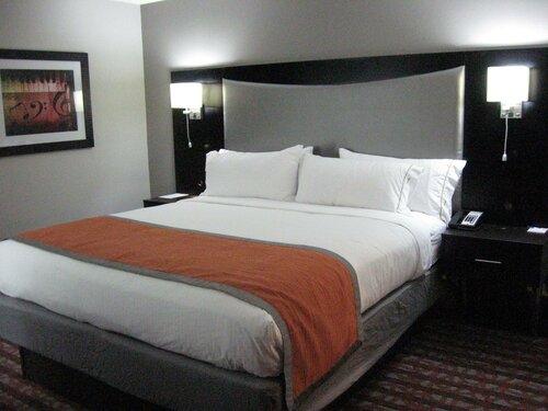Holiday Inn Nashville-the Crossings, Book Hotel Tennessee USA