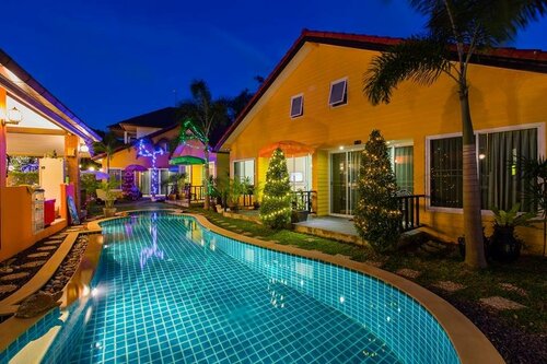 Peace Blue Naiharn Naturist Resort Phuket SHA Extra Plus, Забронировать Курортный отель Курортные отели Раваи, рядом с Музей морских раковин в Пхукете, Курортный отель
