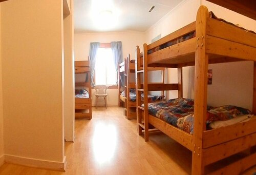 Le Carabobo auberge Forillon, Забронировать Хостел Недорогие отели Полуострова Гаспе, недорогие