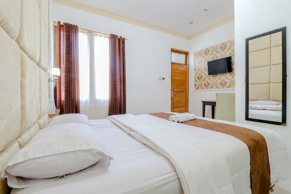 Griya Limasan Hotel