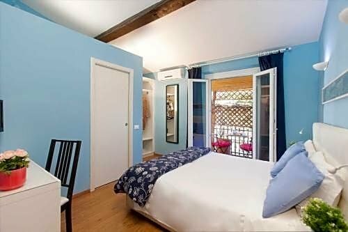 Hotel Jolì, Забронировать Отель Отели Флоренции с парковкой, рядом с Генеральное консульство Франции во Флоренции, Парковка