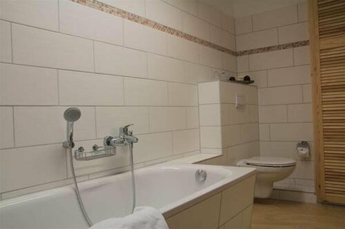 Hiddenseer Hotel, Забронировать Отель Старый город земля Мекленбург-Передняя Померания