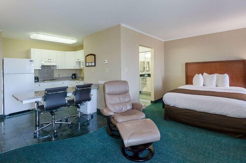 MainStay Suites Airport, Prenota Hotel Roanoke Virginia