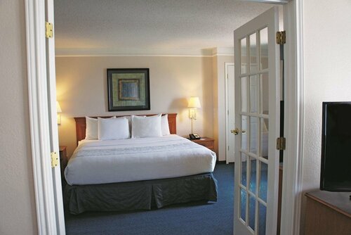 La Quinta Inn Clute Lake Jackson, Varaa Hotelli Lake Jackson Houston