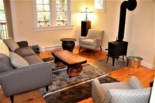 Sitka House, Забронировать Отель Уклуэлет Pacific Rim Vancouver Island