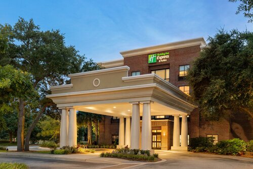 Holiday Inn Express & Suites Mt. Pleasant by IHG, Забронировать Отель Отели Чарльстона 3 звезды, рядом с Village Pointe Shopping Center, 3*