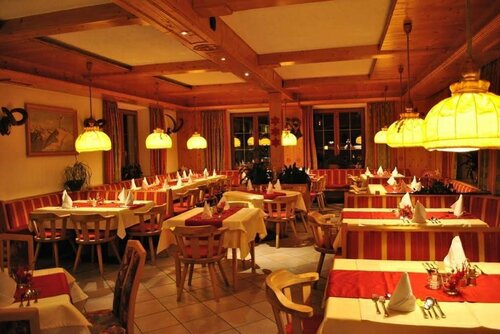 Hotel Pension Haid, Забронировать Отель Отели Тироля с парковкой, Парковка