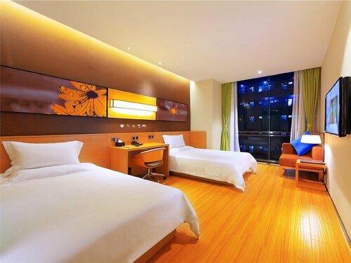 IU Hotel Zhangzhou Pedestrian Street Zhongshan Park Branch, Забронировать Отель Жангжоу Фуцзянь