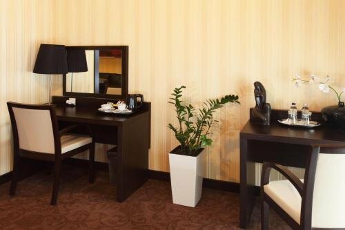 Hotel Iskierka Business & Spa, Забронировать Курортный отель Мелец Подкарпатское воеводство