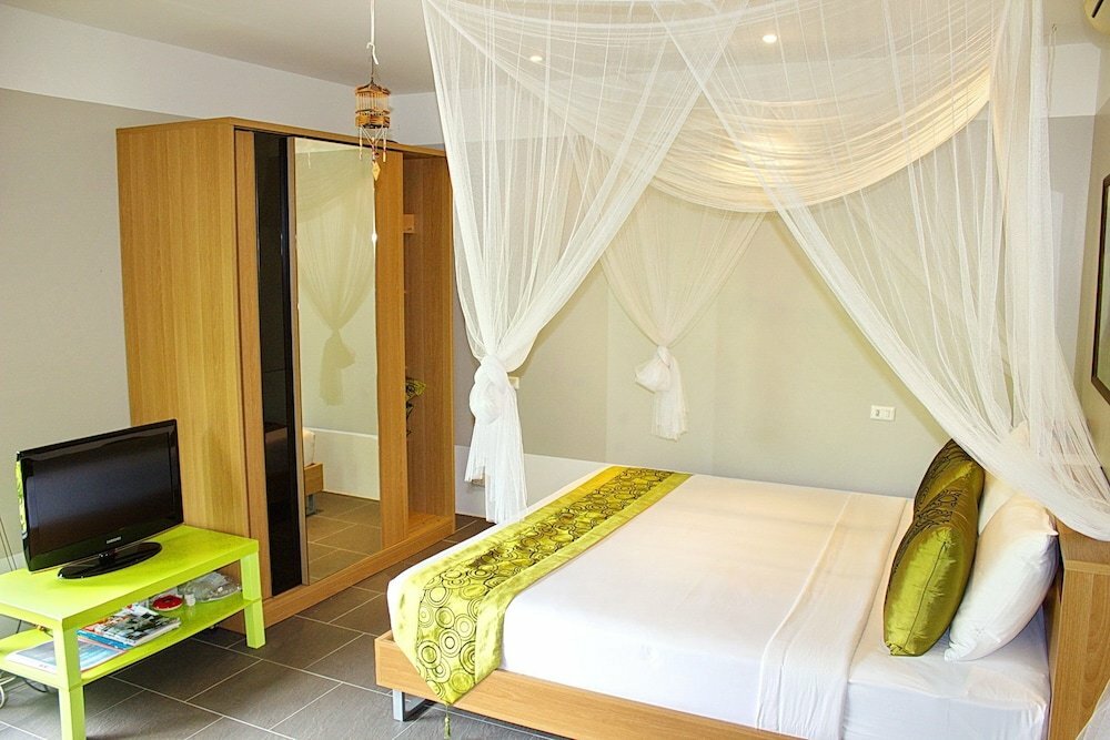 Kamala Beach Estate