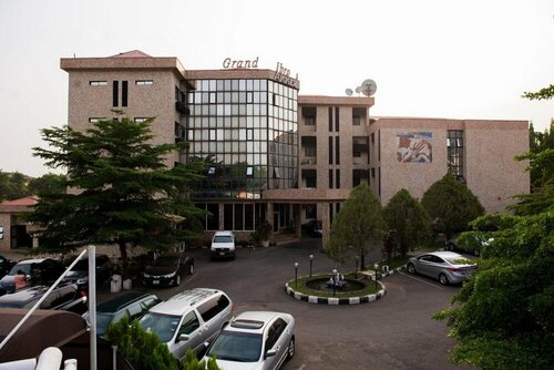 Grand Ibro Hotel, Reservar Hotel Hotéis em Wuse com estacionamento, Estacionamento