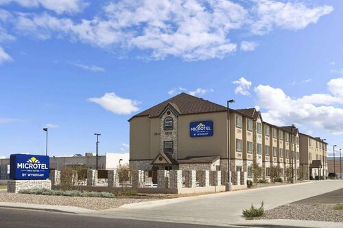 Microtel by Wyndham Wellington, Забронировать Отель Отели Веллингтона с парковкой, Парковка