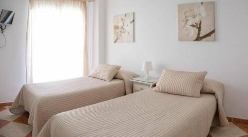 Hostal Jomarijo, Забронировать Отель Фуэнхирола Коста-дель-Соль
