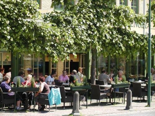 Hotel Brasserie Den Engel, Забронировать Отель Отели De Kempen с завтраком, Завтраки
