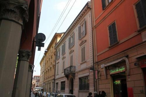 Casa Ilaria, Забронировать Отель Отели Болоньи с парковкой, рядом с Башня Гарисенда, Парковка