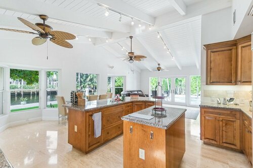 New Listing! Luxe Waterfront W/ Pool & Boat Dock 5 Bedroom Home, Забронировать Дом для отпуска Форт-Лодердейл Broward County