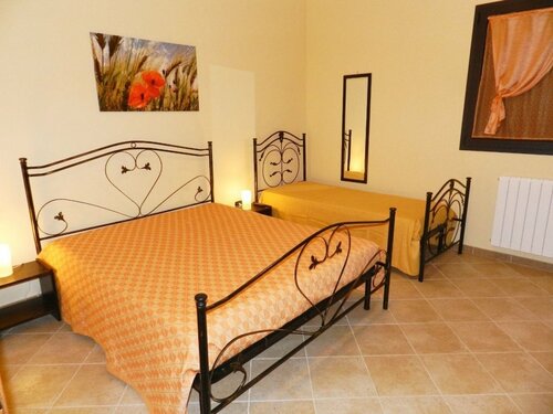 I Giardini di Demetra B&B, Book Bed and Breakfast Galatone hoteller med pool, Swimmingpool