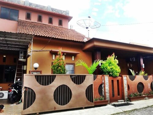 Mocca Guest House, Book Guesthouse Hotels in Melaya with Parking, Parking