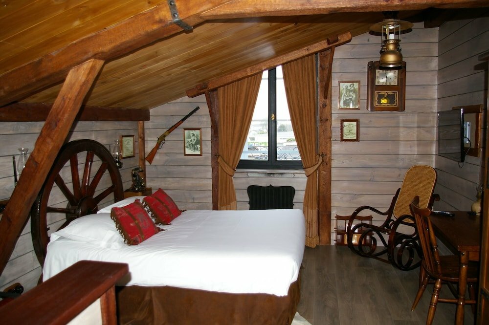 Queen Serenity Hotel