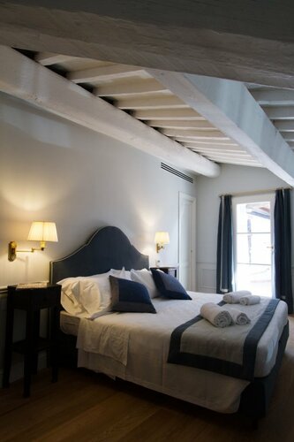 La Croce D'oro Santa Croce Suite Apartments, Забронировать Апартаменты/квартира Санта-Кроче Флоренция, рядом с Рынок Святого Лоренцо