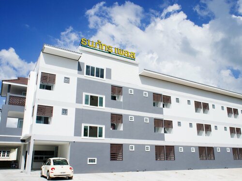 Thanaphat place, Брондау Қонақ үй Buriram Buriram Province