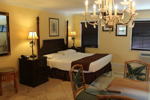Hidden Harbor Suites, Забронировать Отель Отели Fort Myers Area с парковкой, Парковка