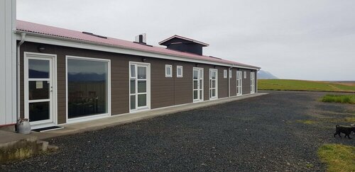Karuna Guesthouse, Book Pension Hoteller i North Iceland med parkering, Parkering