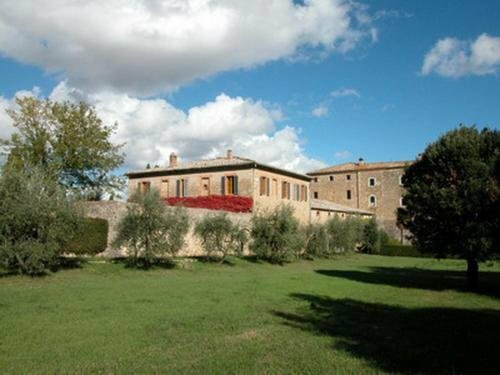 Castello di Grotti, Забронировать Отель Корсано Val di Merse