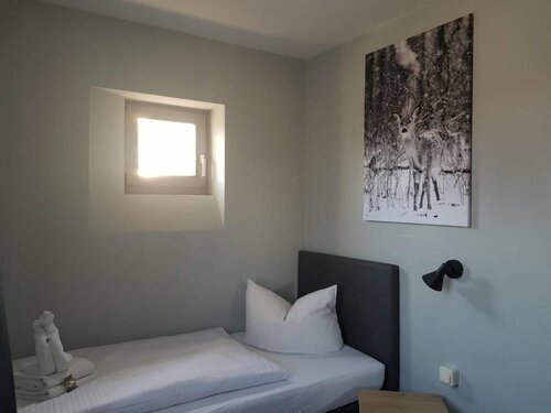 ARRIVEL Pension Pliening - bisher Novitel, Reservar Casa de hóspedes Pliening Upper Bavaria