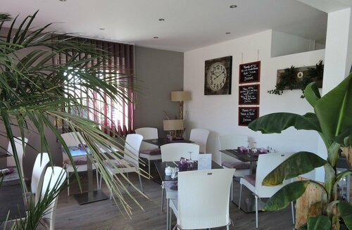 Inter-Hotel Le Foron, Book Hotel Hoteller i Rhône-Alps med parkering, Parkering