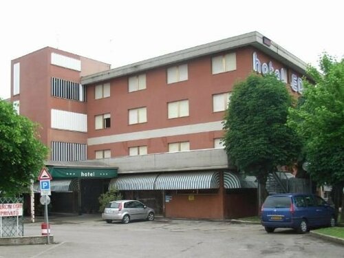 CDH Hotel Modena, Забронировать Отель Модена Эмилия-Романья