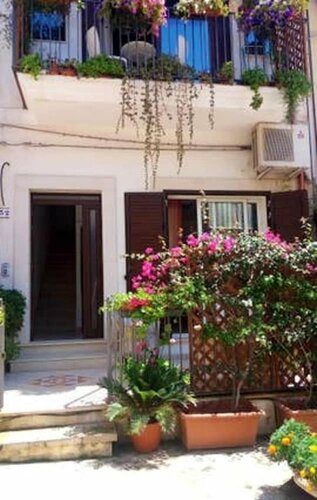 B&B Alta Marea Casa Vacanze, Забронировать Отель «постель и завтрак» Поццалло Долина Ното