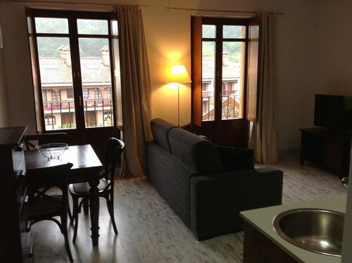 Apartamentos Rurales La Villa de Piedra, Foglalás Apartman Cartes Kantábria