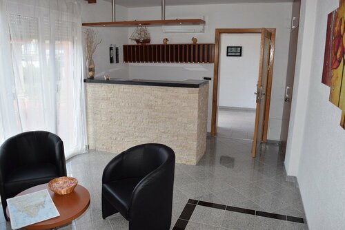 Rooms Grgic, Prenota Hotel Novigrad 