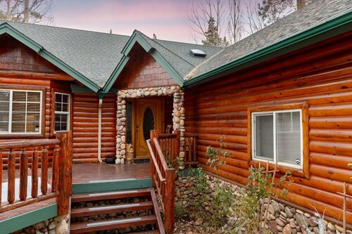Chateau Shay-1809 by Big Bear Vacations, Забронировать Дом для отпуска Отели San Bernardino Mountains с парковкой, Парковка