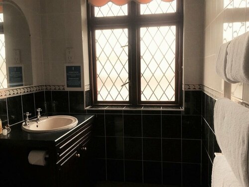 Woodborough Inn, Rezervați Pensiune Pensiuni în Merseyside, Pensiune