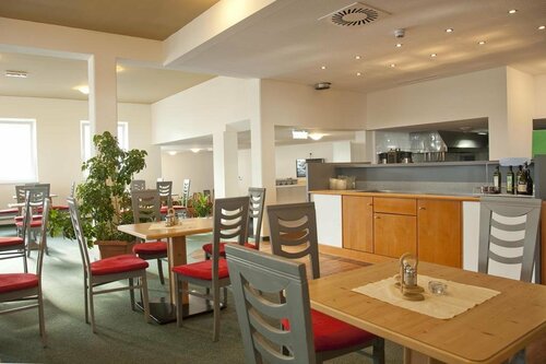 Hotel Tia Smart Natur, Rezerwuj Hotel Hotele w Tirol z Parkingiem, Parking