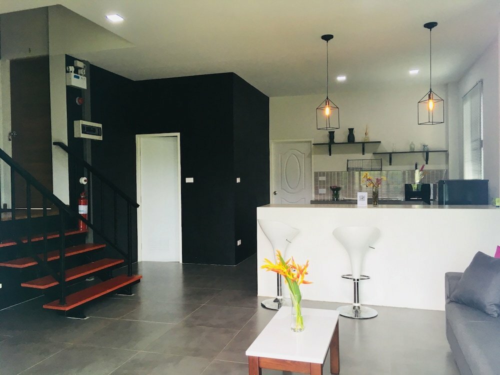 Villa Rajapruek 3 Villa Estates Rental For A Private Group Near Airport/Karaoke /Maid