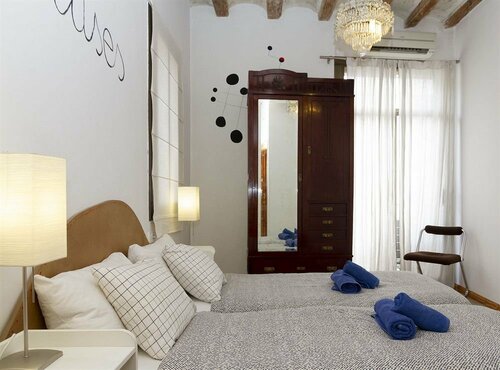 Ciutat Vella Apartments Gothic Quarter, Забронировать Апартаменты/квартира Старый город Барселона, рядом с Музей современного искусства Барселоны