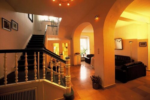 Hotel Carolinenhof, Réserver Hôtel Bad Pyrmont Forêt de Teutberg