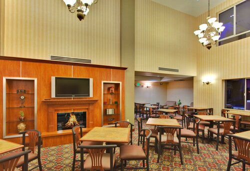 Holiday Inn Express Hotel & Suites Ontario Airport-Mills Mall, an IHG Hotel, Reserva ahora Hotel Rancho Cucamonga California