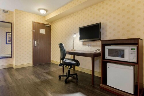 Comfort Inn & Suites, Book Hotel Hotels in Chaudiere-Appalaches with a Pool, Swimming Pool