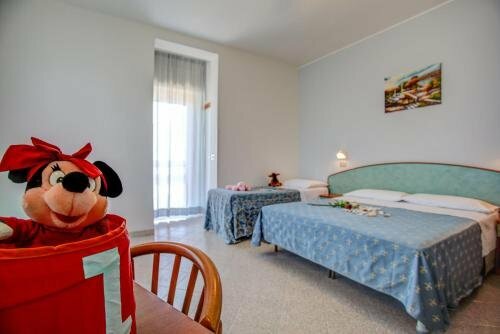 Hotel Olympia, Rezervasyon Otel Marche otoparklı oteller, Otopark